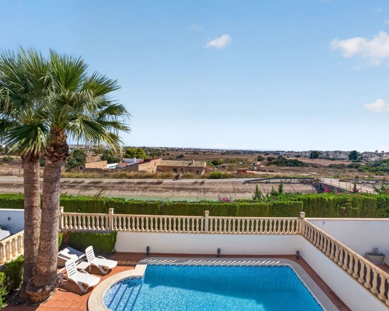 3 Zimmer Villa zu verkaufen in Villamartin mit Pool Garage - 529.000 € (Ref: 10110280)