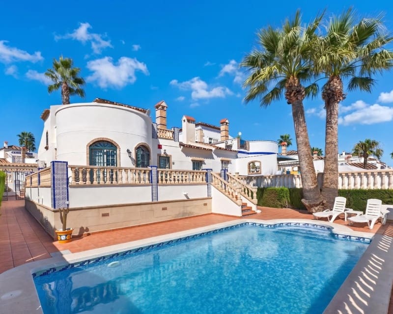 3 Zimmer Villa zu verkaufen in Villamartin mit Pool Garage - 529.000 € (Ref: 10110280)