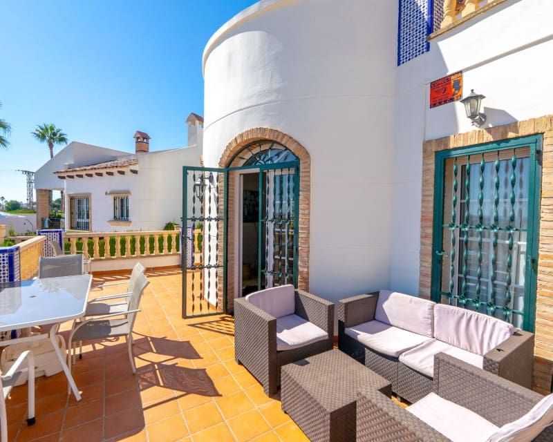3 Zimmer Villa zu verkaufen in Villamartin mit Pool Garage - 529.000 € (Ref: 10110280)