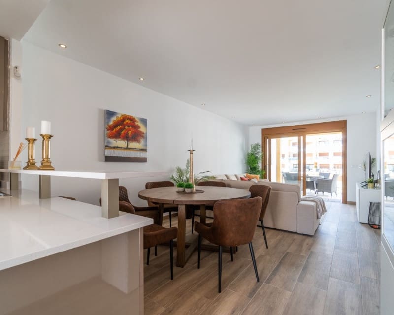 3 sypialnia Penthouse na sprzedaż w Villamartin z basenem - 399 000 € (Ref: 8647186)