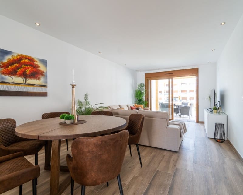 3 sypialnia Penthouse na sprzedaż w Villamartin z basenem - 399 000 € (Ref: 8647186)