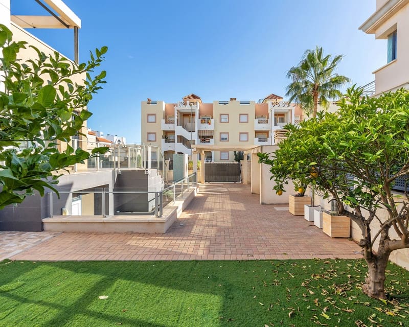 5 soveværelse Villa til salg i Orihuela Costa med swimmingpool - € 950.000 (Ref: 8732168)