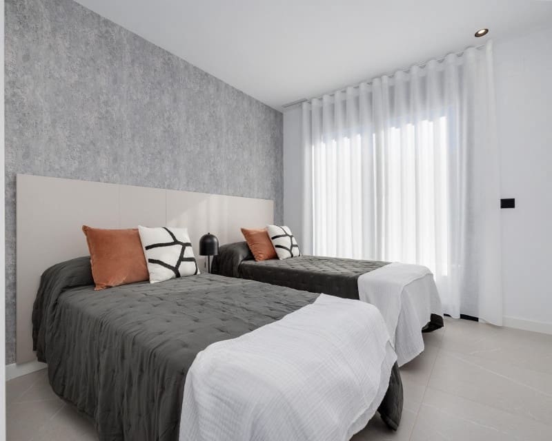 3 slaapkamer Villa te koop in Torrevieja met zwembad - € 595.000 (Ref: 8780397)