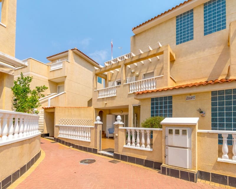 3 soverom Hus til salgs i Playa Flamenca med svømmebasseng garasje - € 339 000 (Ref: 9186050)