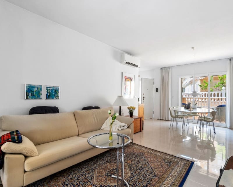 3 soverom Hus til salgs i Playa Flamenca med svømmebasseng garasje - € 339 000 (Ref: 9186050)