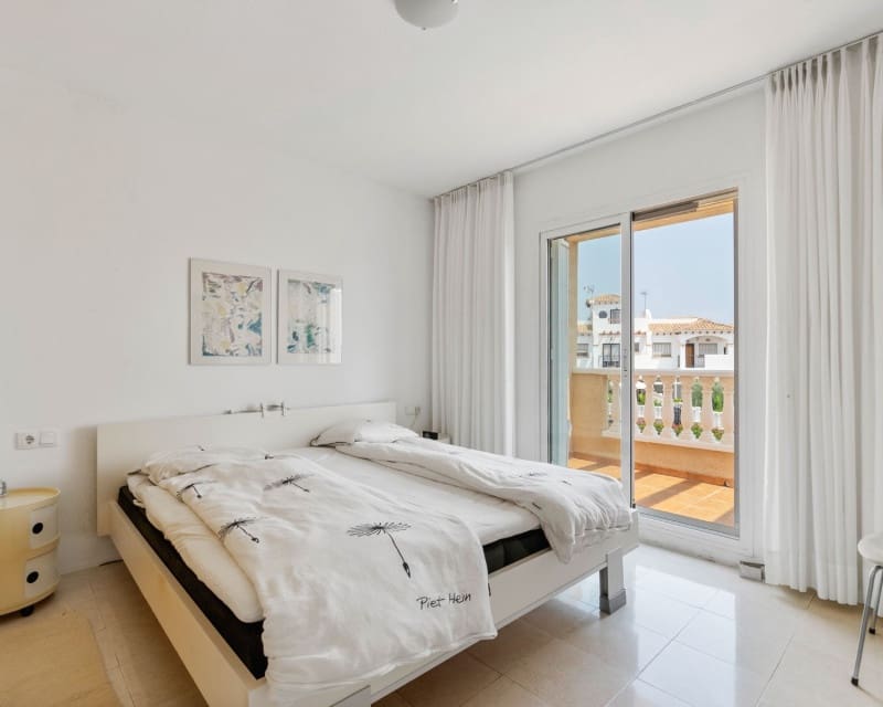 3 soverom Hus til salgs i Playa Flamenca med svømmebasseng garasje - € 339 000 (Ref: 9186050)