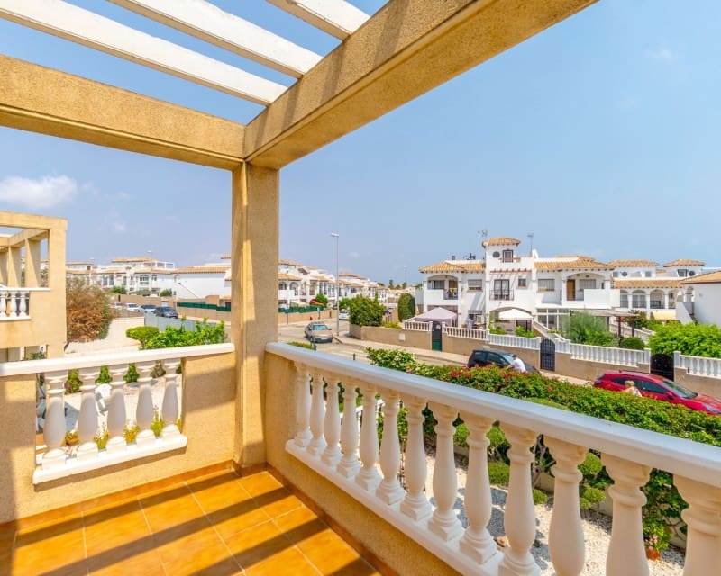 3 soverom Hus til salgs i Playa Flamenca med svømmebasseng garasje - € 339 000 (Ref: 9186050)