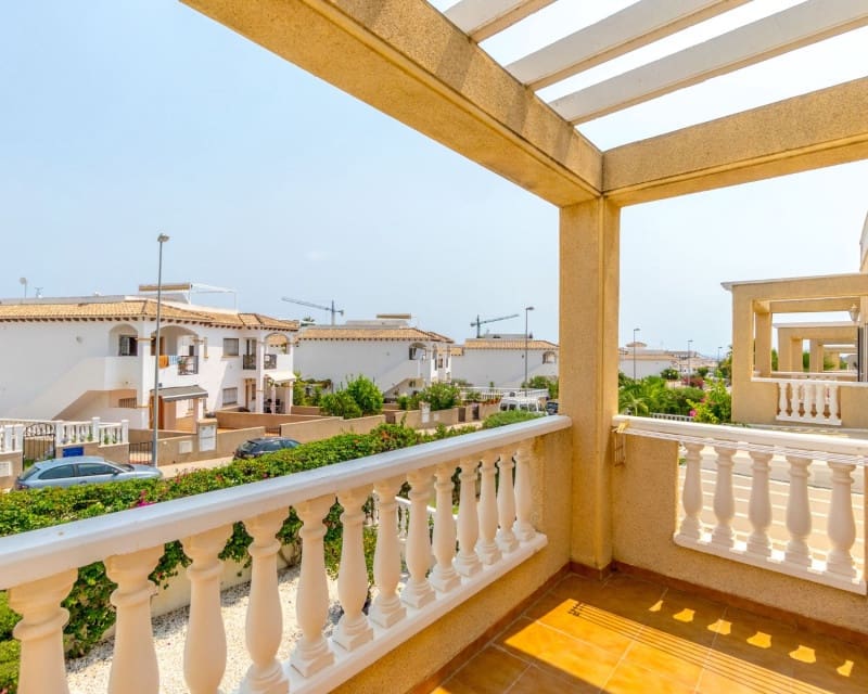 3 soverom Hus til salgs i Playa Flamenca med svømmebasseng garasje - € 339 000 (Ref: 9186050)