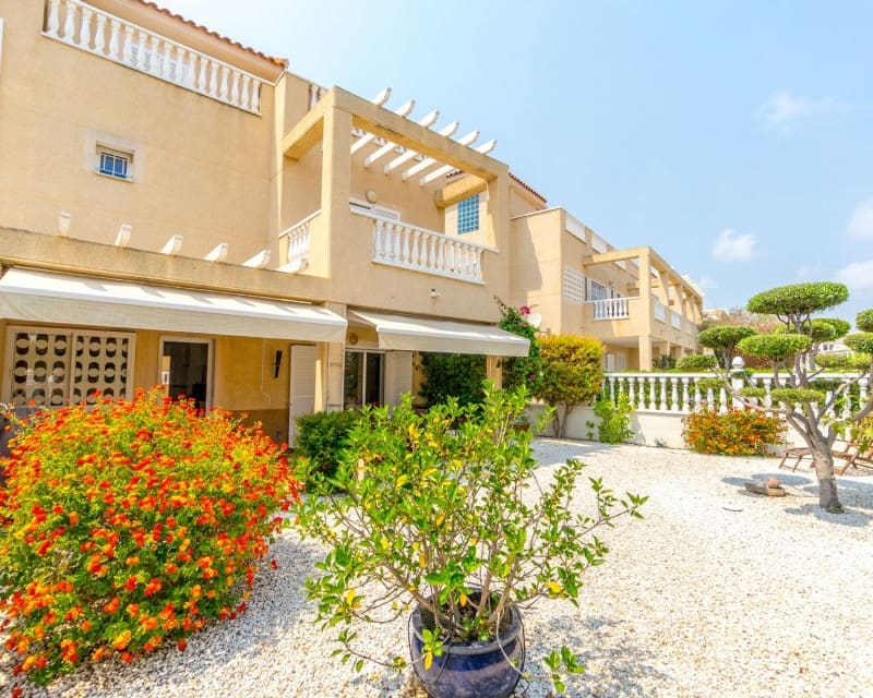 3 soverom Hus til salgs i Playa Flamenca med svømmebasseng garasje - € 339 000 (Ref: 9186050)