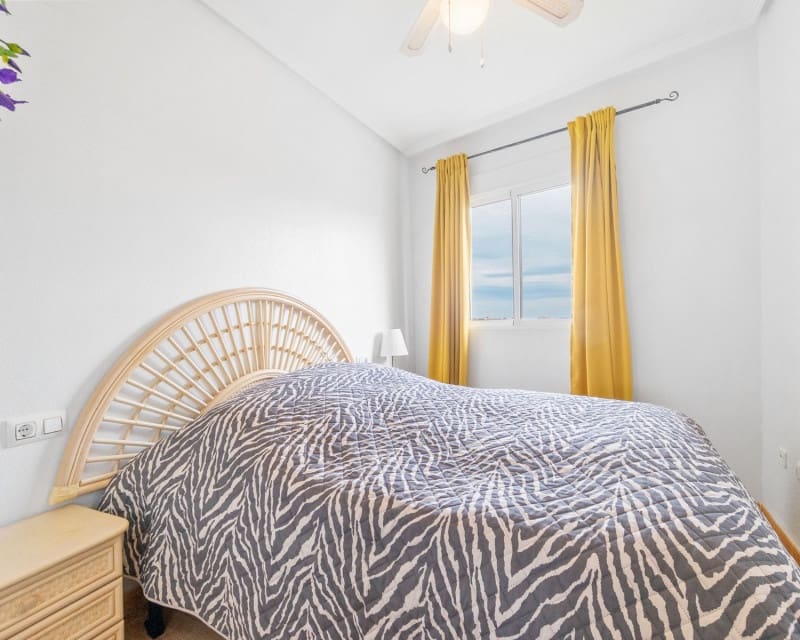 3 bedroom Penthouse for sale in Playa Flamenca with pool - € 210,000 (Ref: 9413524)