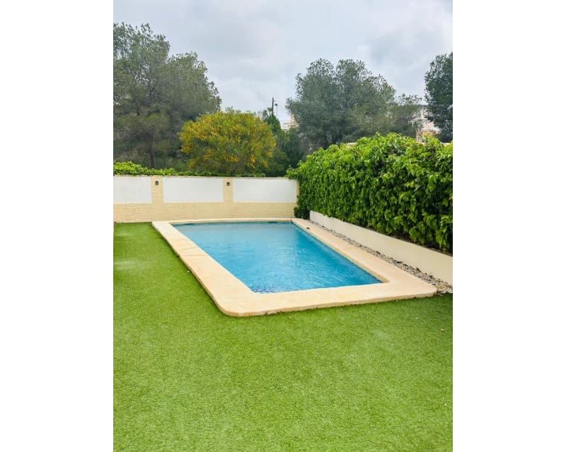 4 soveværelse Villa til salg i Pinar de Campoverde med swimmingpool garage - € 399.000 (Ref: 9597292)