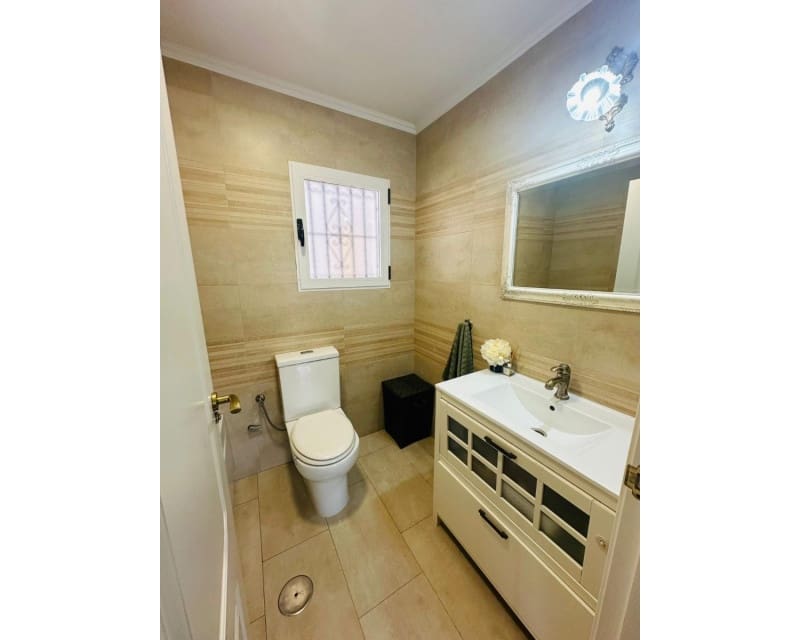 4 soveværelse Villa til salg i Pinar de Campoverde med swimmingpool garage - € 399.000 (Ref: 9597292)