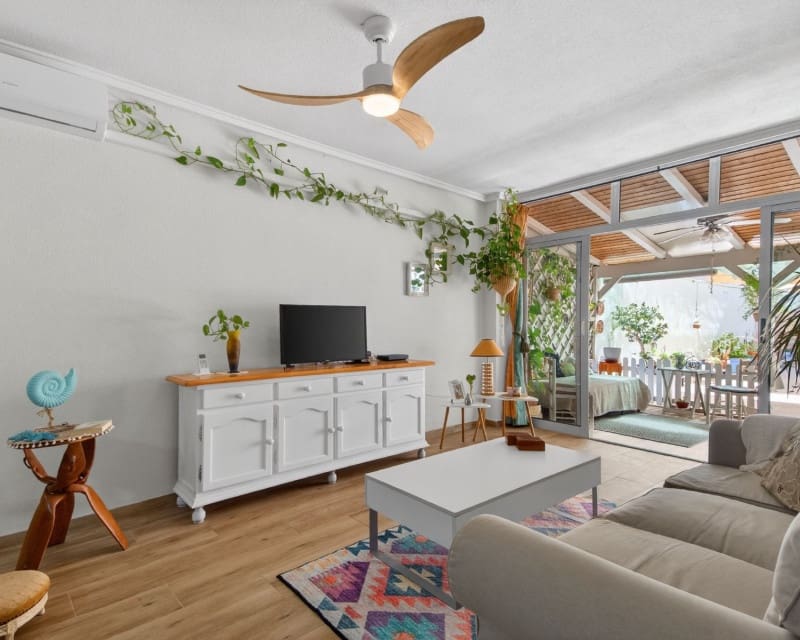 2 sypialnia Apartament przy plaży na sprzedaż w Torrevieja - 227 000 € (Ref: 9681424)