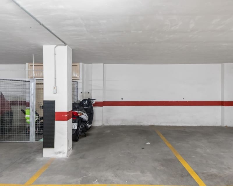 1 bedroom Studio for sale in Torrevieja with garage - € 127,000 (Ref: 9720353)