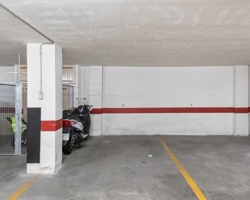 1 bedroom Studio for sale in Torrevieja with garage - € 127,000 (Ref: 9720353)