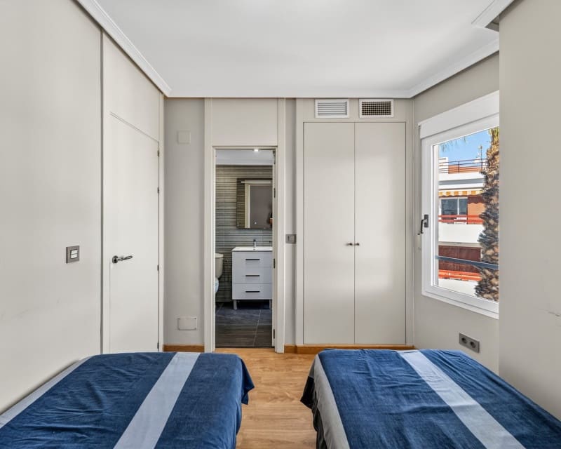 2 quarto Penthouse para venda em Playa Flamenca com piscina garagem - 229 950 € (Ref: 9778769)