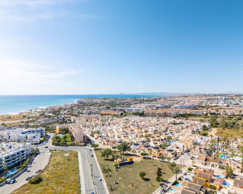 2 quarto Penthouse para venda em Playa Flamenca com piscina garagem - 229 950 € (Ref: 9778769)