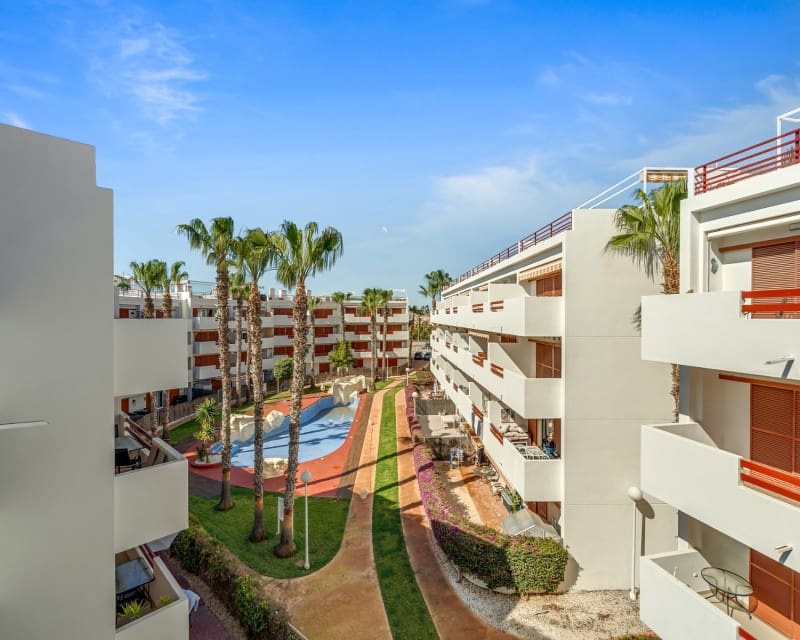 2 quarto Penthouse para venda em Playa Flamenca com piscina garagem - 229 950 € (Ref: 9778769)