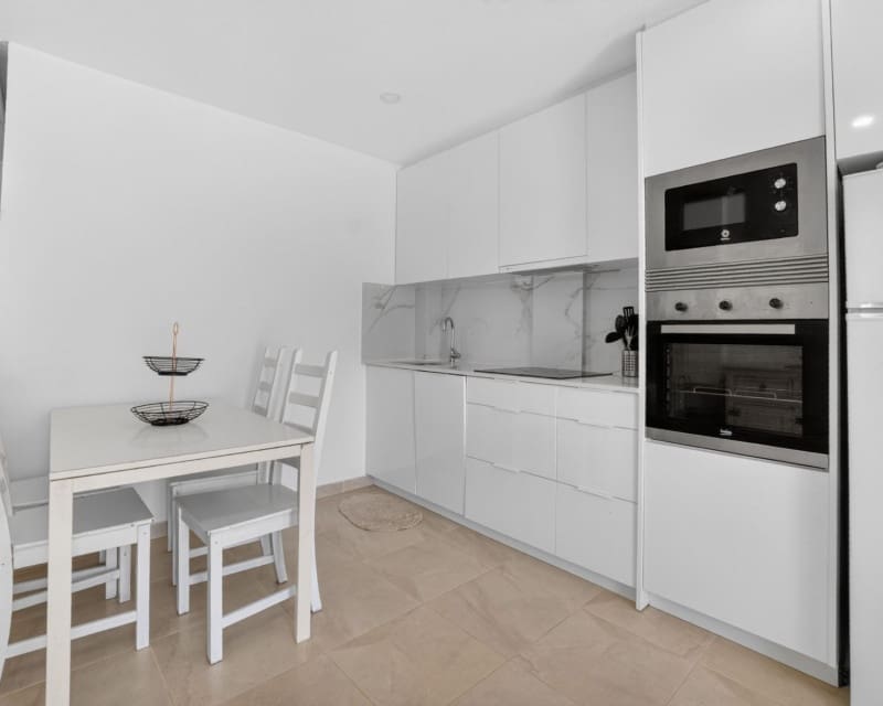 3 slaapkamer Appartement te koop in Playa Flamenca met zwembad - € 269.000 (Ref: 9865971)