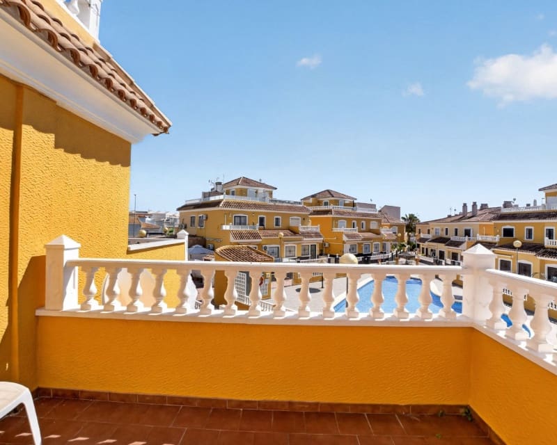 3 slaapkamer Appartement te koop in Playa Flamenca met zwembad - € 269.000 (Ref: 9865971)