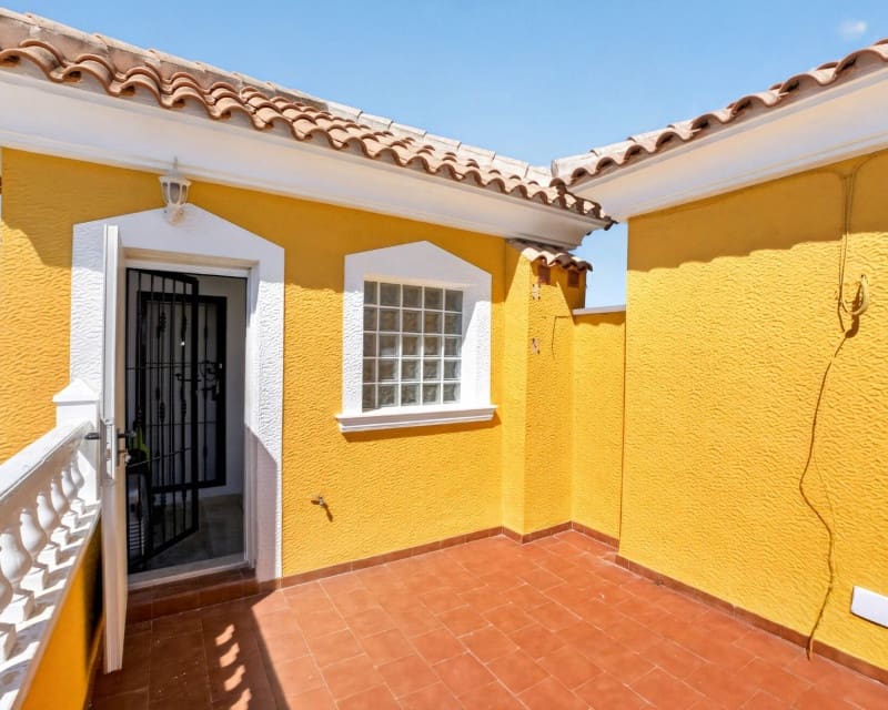 3 slaapkamer Appartement te koop in Playa Flamenca met zwembad - € 269.000 (Ref: 9865971)
