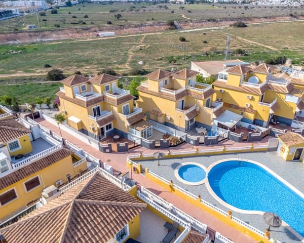3 soveværelse Lejlighed til salg i Playa Flamenca, Orihuela med swimmingpool - € 269.000 (Ref: 9865971)