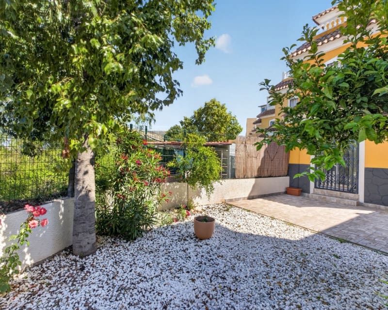 3 slaapkamer Appartement te koop in Playa Flamenca met zwembad - € 269.000 (Ref: 9865971)