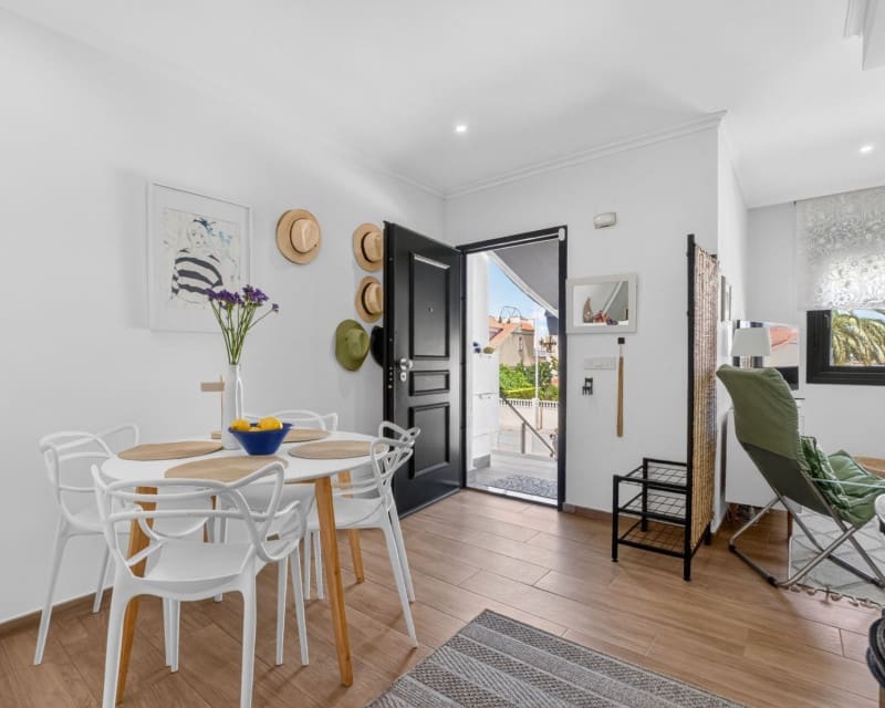 3 soverom Penthouse til salgs i La Zenia med svømmebasseng garasje - € 299 000 (Ref: 9879825)