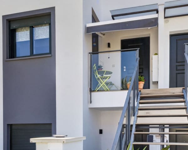 3 soverom Penthouse til salgs i La Zenia, Orihuela med svømmebasseng garasje - € 299 000 (Ref: 9879825)