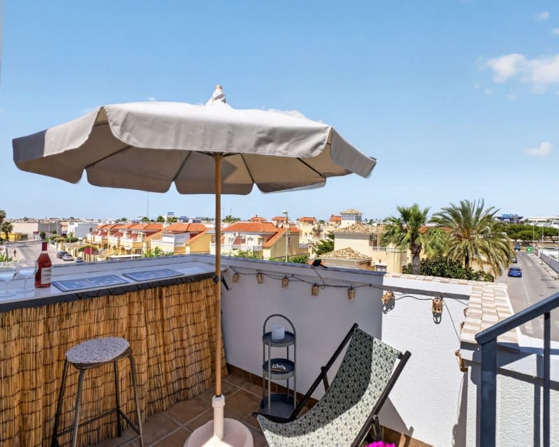 3 soverom Penthouse til salgs i La Zenia med svømmebasseng garasje - € 299 000 (Ref: 9879825)