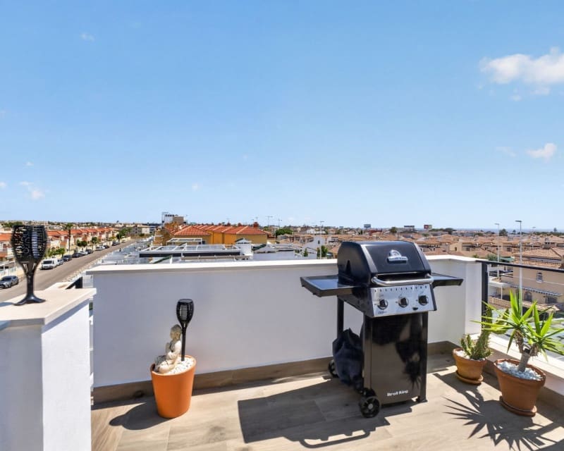 3 soverom Penthouse til salgs i La Zenia med svømmebasseng garasje - € 299 000 (Ref: 9879825)
