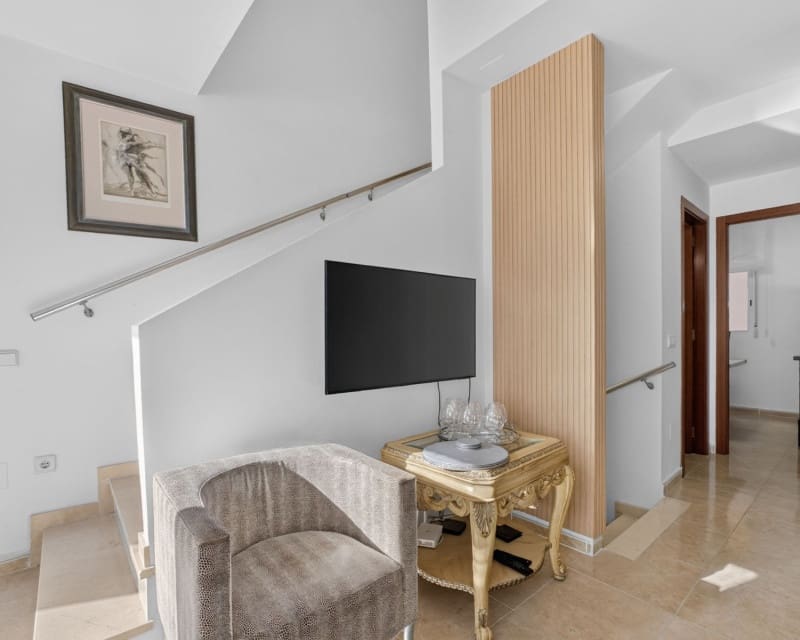 4 bedroom Apartment for sale in Bigastro with pool garage - € 250,000 (Ref: 9928647)