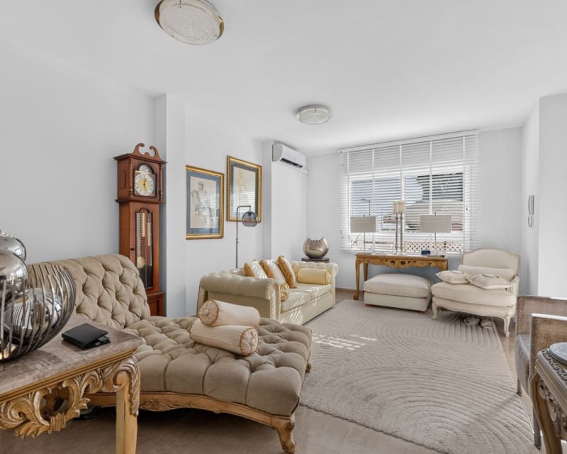 4 bedroom Apartment for sale in Bigastro with pool garage - € 250,000 (Ref: 9928647)