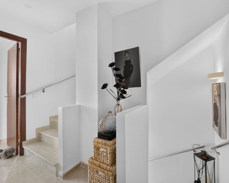 4 bedroom Apartment for sale in Bigastro with pool garage - € 250,000 (Ref: 9928647)