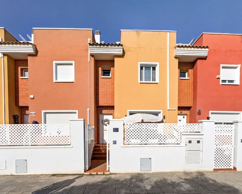 4 bedroom Apartment for sale in Bigastro with pool garage - € 250,000 (Ref: 9928647)