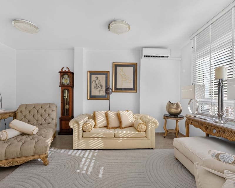 4 bedroom Apartment for sale in Bigastro with pool garage - € 250,000 (Ref: 9928647)