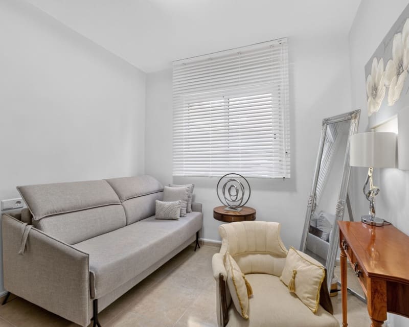 4 bedroom Apartment for sale in Bigastro with pool garage - € 250,000 (Ref: 9928647)
