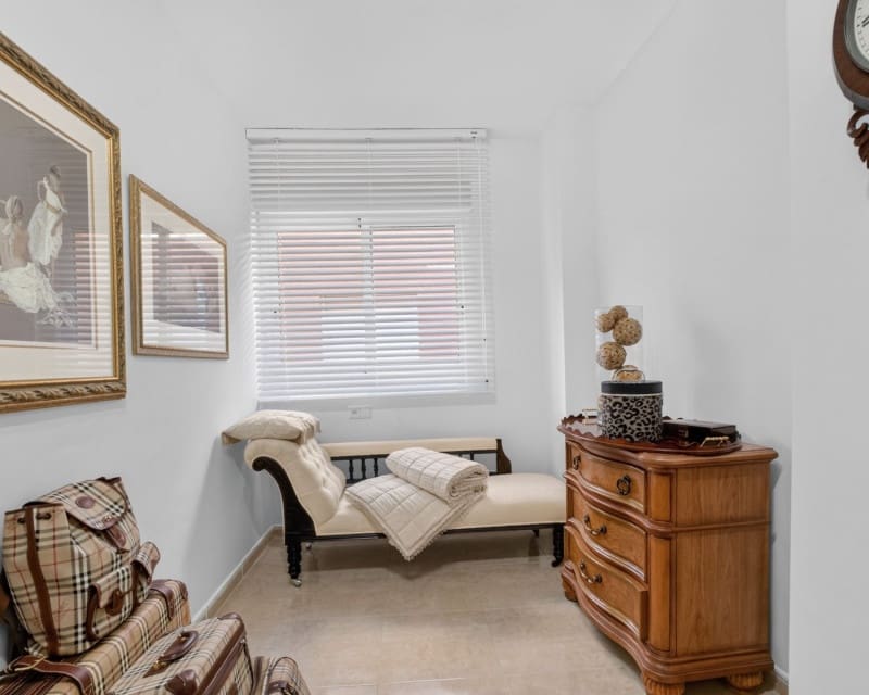 4 bedroom Apartment for sale in Bigastro with pool garage - € 250,000 (Ref: 9928647)