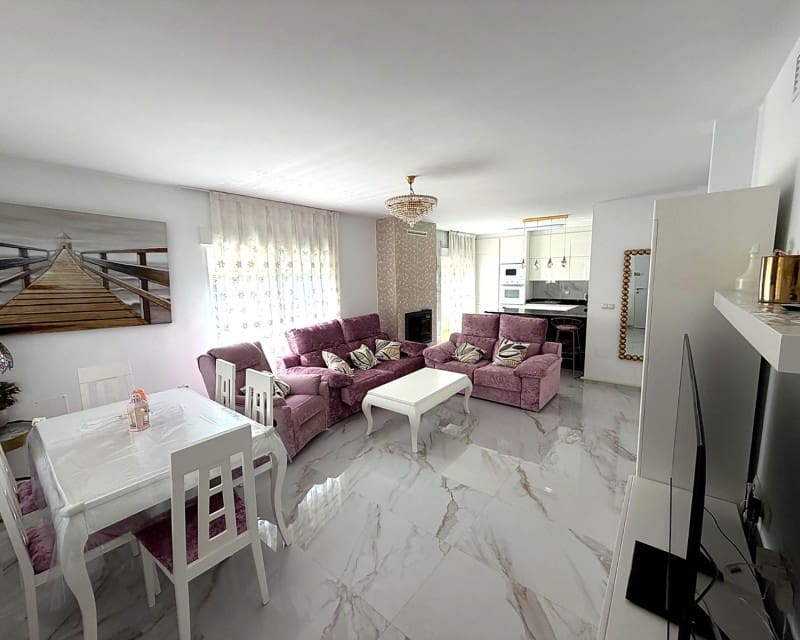 4 bedroom Villa for sale in Torre de la Horadada - € 590,000 (Ref: 9958790)
