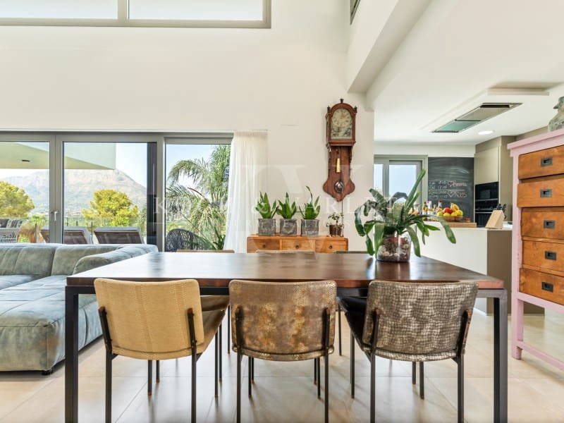 4 slaapkamer Villa te koop in Javea / Xabia met zwembad - € 1.150.000 (Ref: 10003819)