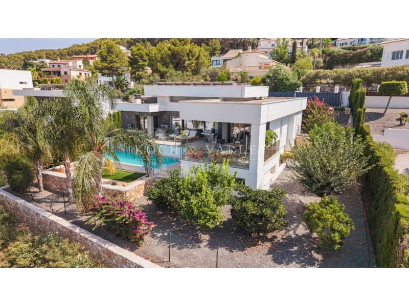 4 slaapkamer Villa te koop in Javea / Xabia met zwembad - € 1.150.000 (Ref: 10003819)