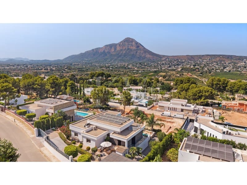 4 slaapkamer Villa te koop in Javea / Xabia met zwembad - € 1.150.000 (Ref: 10003819)