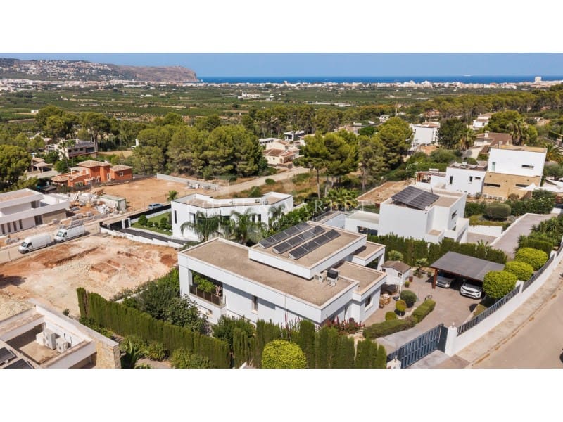 4 slaapkamer Villa te koop in Javea / Xabia met zwembad - € 1.150.000 (Ref: 10003819)