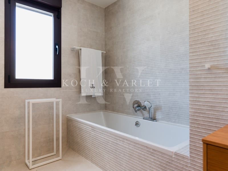 4 bedroom Villa for sale in Javea / Xabia with pool garage - € 5,400,000 (Ref: 10008877)