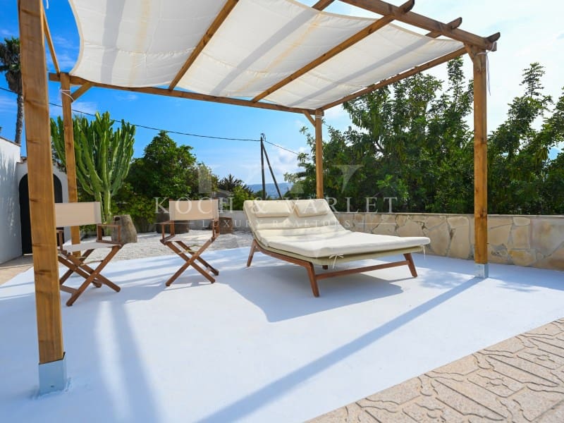 Chalet de 4 habitaciones en Calpe / Calp en venta con piscina garaje - 1.180.000 € (Ref: 10037183)