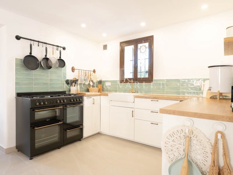 Chalet de 4 habitaciones en Calpe / Calp en venta con piscina garaje - 1.180.000 € (Ref: 10037183)