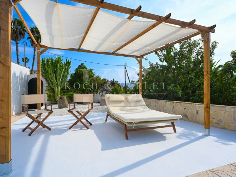 Chalet de 4 habitaciones en Calpe / Calp en venta con piscina garaje - 1.180.000 € (Ref: 10037183)
