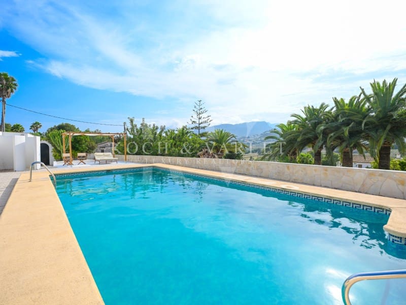 Chalet de 4 habitaciones en Calpe / Calp en venta con piscina garaje - 1.180.000 € (Ref: 10037183)