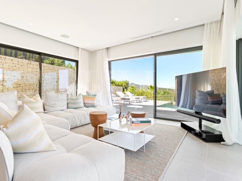 4 bedroom Villa for sale in Javea / Xabia with pool garage - € 1,695,000 (Ref: 10086108)