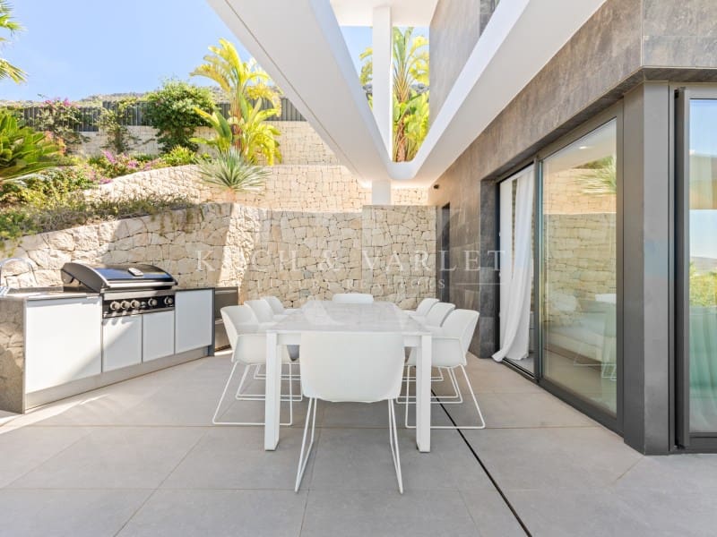 4 bedroom Villa for sale in Javea / Xabia with pool garage - € 1,695,000 (Ref: 10086108)